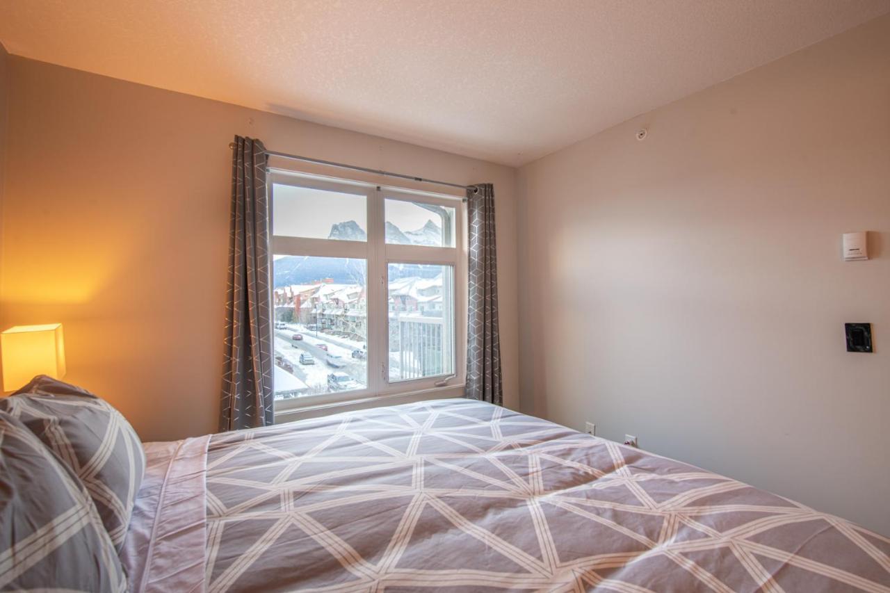 Mountain View 2 Bedroom Condo - Wt Top Floor-401 Canmore Exterior foto