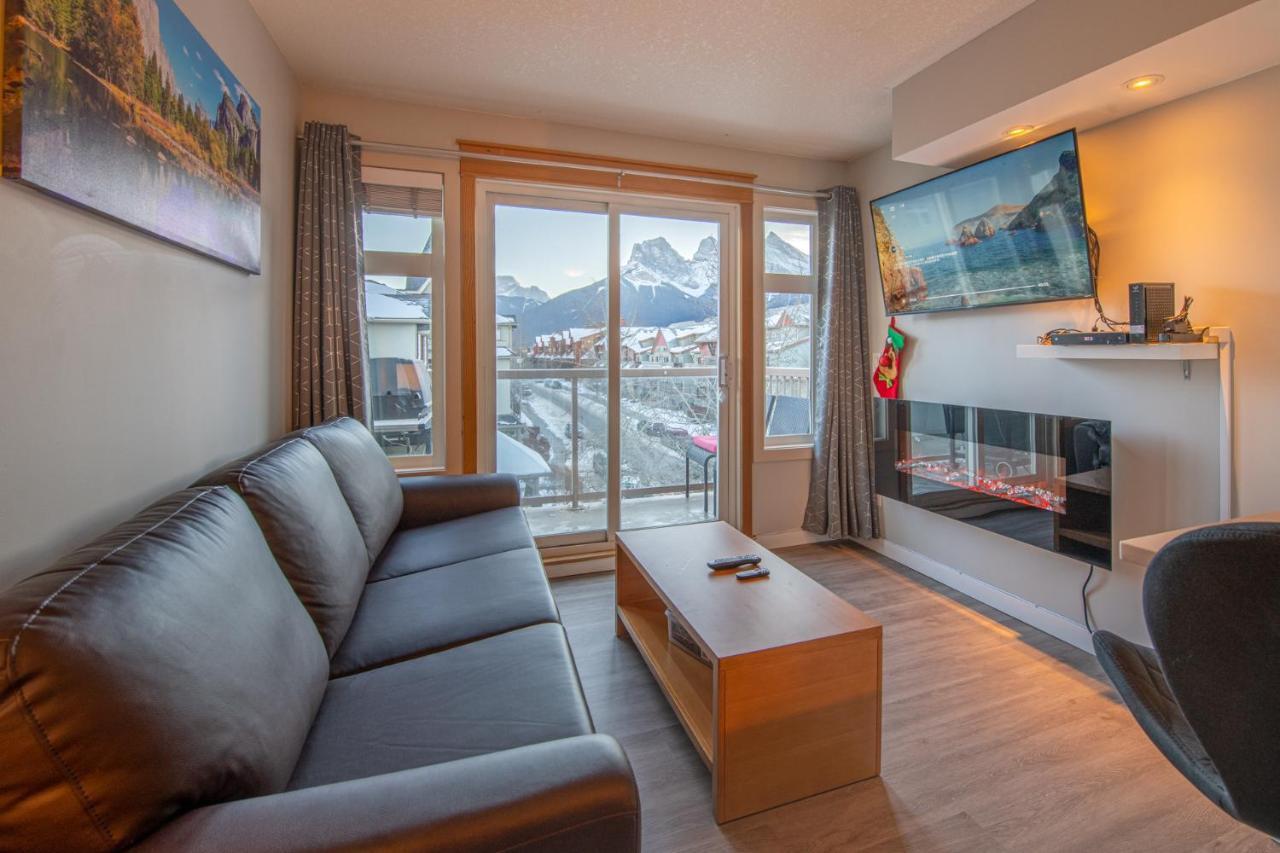 Mountain View 2 Bedroom Condo - Wt Top Floor-401 Canmore Exterior foto